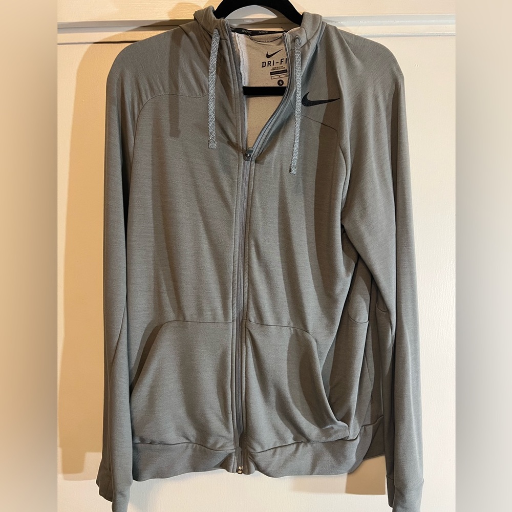 Nike Drifit Hooded Zipup Light Sweater